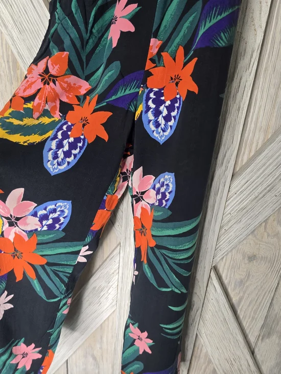 Girls Tropical Floral Jumpsuit – Summer/Vacation Ready Size 8 - Picture 3 of 4